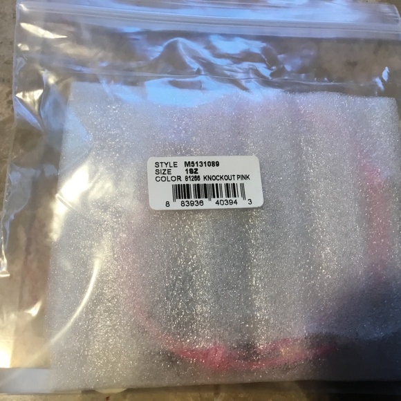 MARC by Marc Jacobs Women’s Pink KnockOut Bracelet NWT - Picture 7 of 7